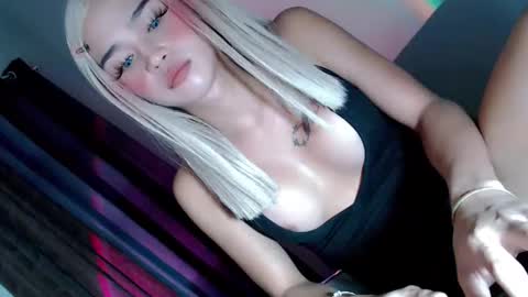 Tamarah online show from September 27, 2025, 1:49 pm