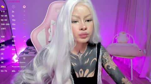 Snapshot of heybambino_ chatting on September 23, 2025, 3:31 am Bambi.....Help me get 100 likes in the satisfaction bar. online show from September 23, 2025, 3:31 am