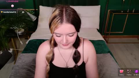 Snapshot of heymarybaby chatting on September 24, 2025, 7:23 am Amazing Mary  online show from September 24, 2025, 7:23 am