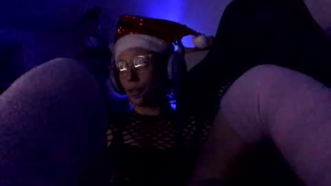 FlexieFae online show from December 23, 2024, 8:22 am