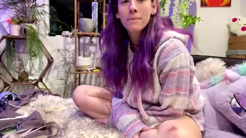 FlexieFae online show from January 19, 2025, 5:48 am