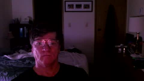 Snapshot of hg99too chatting on February 1, 2026, 3:43 pm hg99too online show from February 1, 2026, 3:43 pm