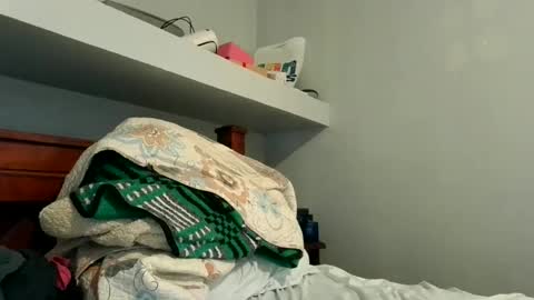 Snapshot of hhhcrh chatting on February 15, 2025, 6:33 pm jafet online show from February 15, 2025, 6:33 pm