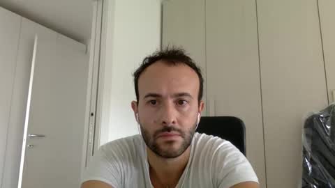 Snapshot of hhombre chatting on September 18, 2025, 9:22 am hhombre online show from September 18, 2025, 9:22 am