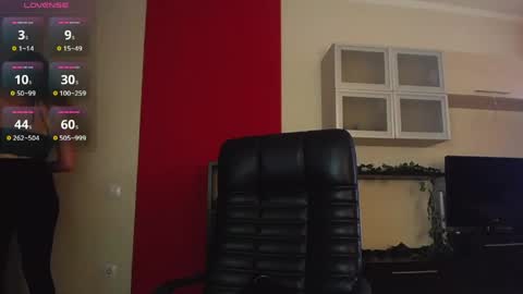 Snapshot of hi_bye_ chatting on May 24, 2026, 7:24 am Lina online show from May 24, 2026, 7:24 am