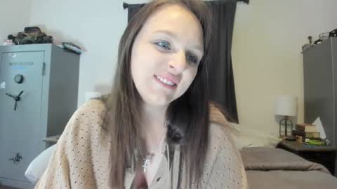 Paige online show from September 28, 2025, 1:22 am
