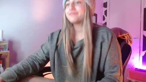 Elora online show from May 28, 2026, 12:08 am