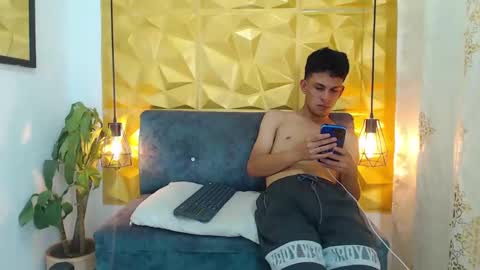 Snapshot of hidan_22 chatting on March 8, 2025, 5:38 am HIDAN online show from March 8, 2025, 5:38 am