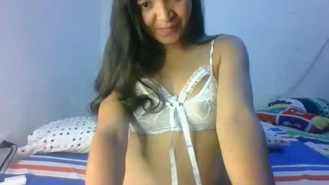 Snapshot of hiddencrazy69 chatting on September 29, 2025, 8:35 pm Clau y Ricky online show from September 29, 2025, 8:35 pm