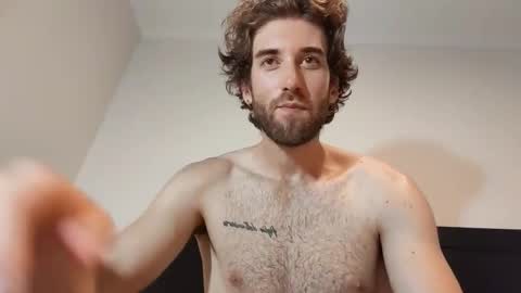 Snapshot of hiddengaze chatting on February 18, 2026, 3:52 pm HiddenGaze online show from February 18, 2026, 3:52 pm