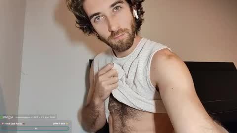 Snapshot of hiddengaze chatting on April 13, 2026, 8:53 am HiddenGaze online show from April 13, 2026, 8:53 am