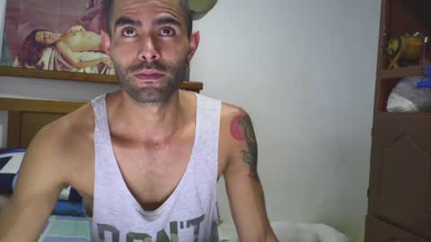 Snapshot of hideonbush051 chatting on September 17, 2025, 9:49 pm hideonbush online show from September 17, 2025, 9:49 pm