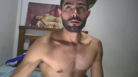 Snapshot of hideonbush051 chatting on September 30, 2025, 3:44 am hideonbush online show from September 30, 2025, 3:44 am