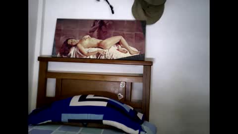 Snapshot of hideonbush051 chatting on October 6, 2025, 3:31 pm hideonbush online show from October 6, 2025, 3:31 pm