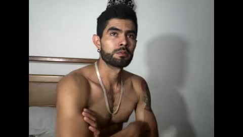 hideonbush online show from May 10, 2026, 10:15 pm