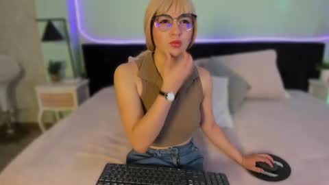 hidori_rem online show from August 5, 2026, 7:38 pm