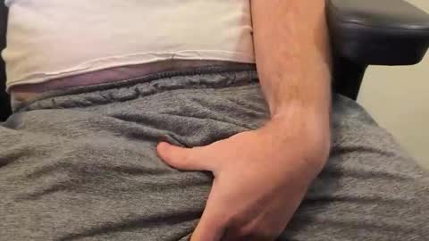 hifrommn1 online show from December 1, 2025, 4:23 pm