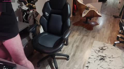 Snapshot of highclass92i chatting on December 30, 2024, 2:31 am High4This online show from December 30, 2024, 2:31 am