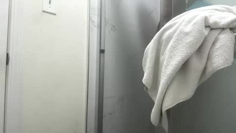 hihello7777 online show from February 5, 2026, 7:18 pm