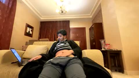 hihi9697 online show from April 1, 2026, 4:13 am