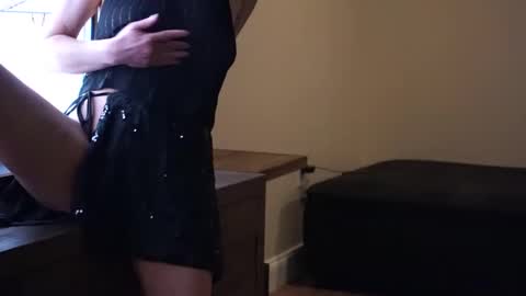 hikinxxx online show from April 18, 2026, 4:16 am