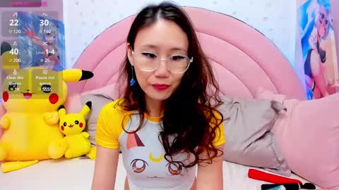 Hikori online show from February 18, 2025, 1:32 am