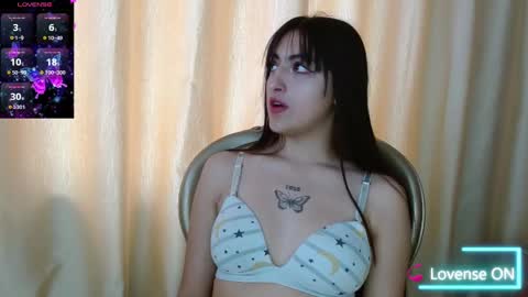 Snapshot of hilary__thompson chatting on December 7, 2024, 2:02 pm hilary thompson online show from December 7, 2024, 2:02 pm