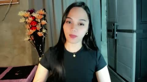 hilarymolly online show from February 13, 2026, 10:06 pm