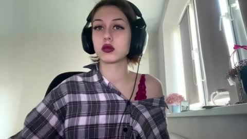 Hi Im Elizabeth online show from October 4, 2025, 8:56 am