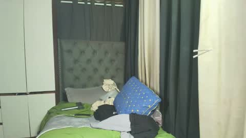 yuricah online show from February 7, 2026, 4:05 am