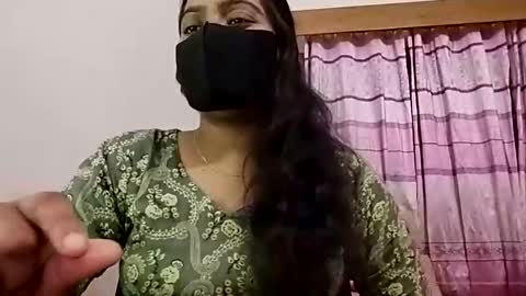 himuhimu22 online show from May 16, 2026, 6:39 pm