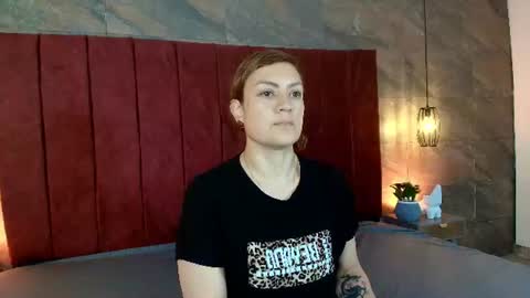 Snapshot of hinata_moonn chatting on July 6, 2026, 12:35 pm hinata_moonn online show from July 6, 2026, 12:35 pm