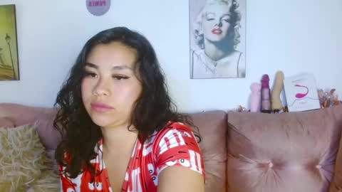 hinata lee online show from December 30, 2024, 8:32 am