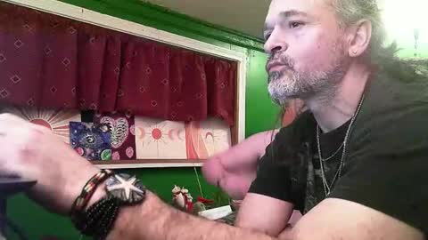 hippiedad333 online show from February 22, 2026, 2:45 am