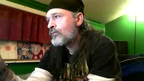 hippiedad333 online show from March 17, 2026, 12:48 am