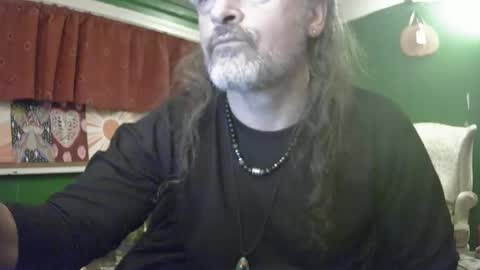 hippiedad333 online show from May 24, 2026, 5:12 am