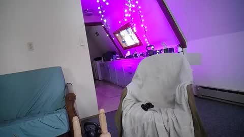 Snapshot of hippiezen chatting on February 16, 2025, 5:26 pm Hippie Jijm online show from February 16, 2025, 5:26 pm