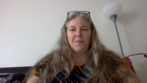 hippysnewhere online show from July 25, 2026, 9:56 pm