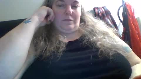 hippysnewhere online show from July 31, 2026, 8:47 am