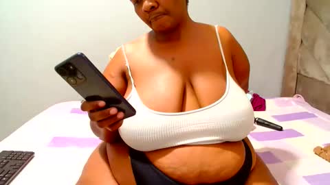 hips2sexy online show from June 5, 2026, 7:25 am
