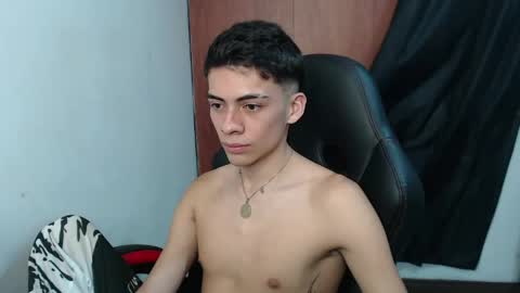 Hisokax online show from April 19, 2026, 3:39 am