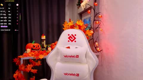 Ella online show from October 25, 2025, 6:35 pm