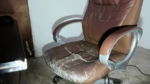 Snapshot of hk5792 chatting on October 19, 2025, 12:06 pm Your Morenito online show from October 19, 2025, 12:06 pm