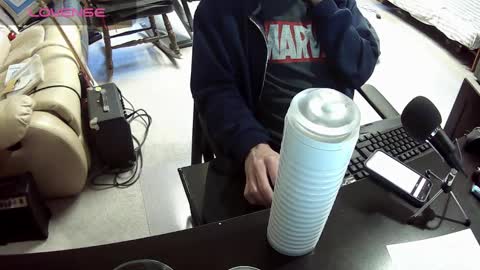 Hentai man online show from March 9, 2025, 4:44 pm