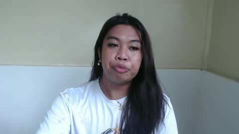 Snapshot of hoelykarina chatting on June 24, 2026, 5:17 am Karina3 online show from June 24, 2026, 5:17 am