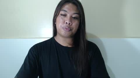 Snapshot of hoelykarina chatting on June 25, 2026, 5:28 pm Karina3 online show from June 25, 2026, 5:28 pm
