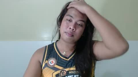 Snapshot of hoelykarina chatting on July 6, 2026, 9:06 am Karina3 online show from July 6, 2026, 9:06 am