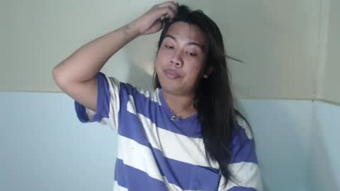 Snapshot of hoelykarina chatting on July 21, 2026, 9:44 am Karina3 online show from July 21, 2026, 9:44 am