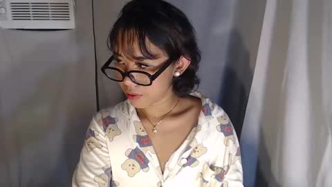 Snapshot of hoelykarrie chatting on November 14, 2025, 4:06 pm Karrie3 online show from November 14, 2025, 4:06 pm