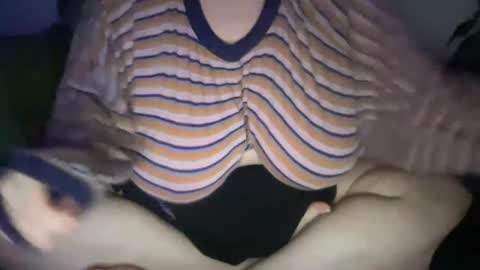 Snapshot of hoestoes915 chatting on December 17, 2024, 5:29 am Stacey online show from December 17, 2024, 5:29 am